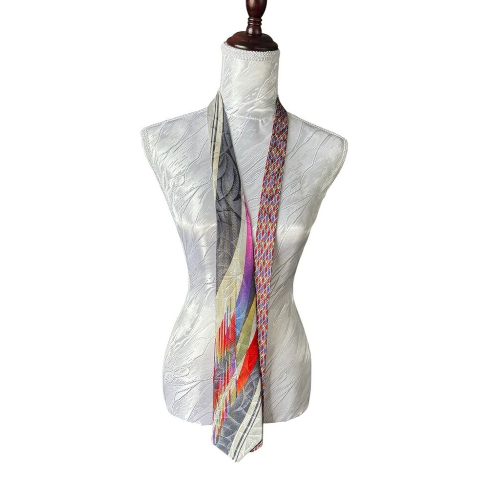 Multicolor Men's Silk Tie with Abstract Geometric Print